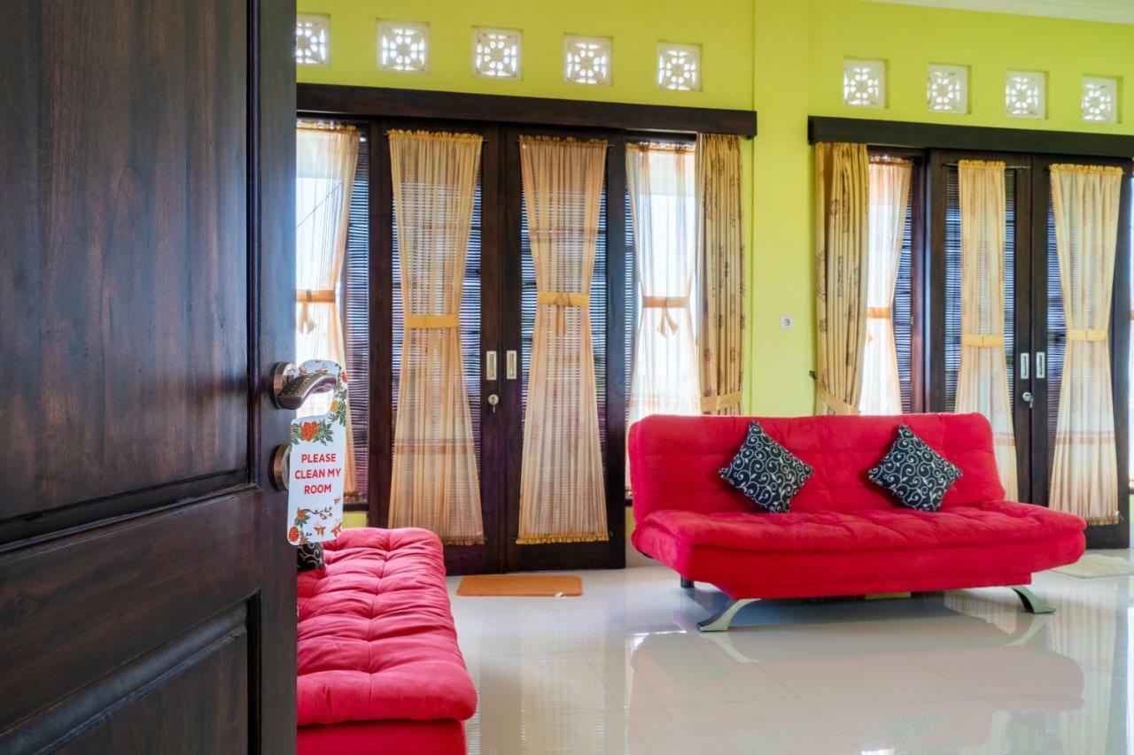 Oyo 922 Pp Dream Guest House Lovina Eksteriør billede